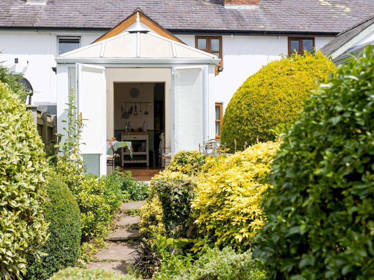 Pass The Keys Cosy Cottage With Views Over The Shropshire Hills Ludlow Bagian luar foto