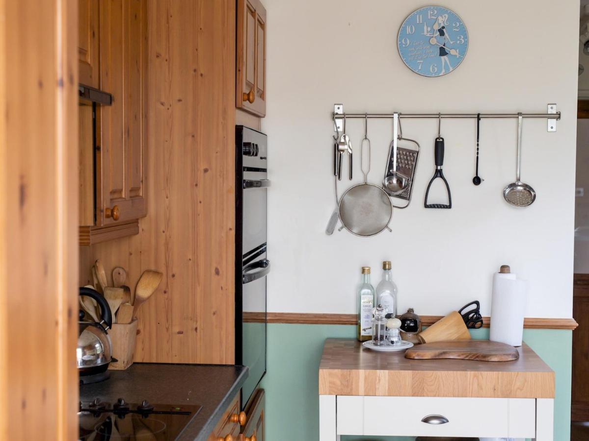 Pass The Keys Cosy Cottage With Views Over The Shropshire Hills Ludlow Bagian luar foto