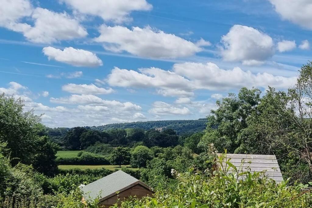Pass The Keys Cosy Cottage With Views Over The Shropshire Hills Ludlow Bagian luar foto