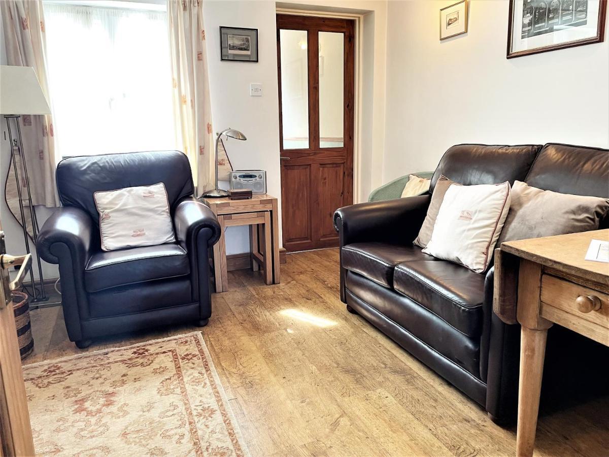 Pass The Keys Cosy Cottage With Views Over The Shropshire Hills Ludlow Bagian luar foto
